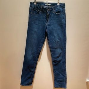 Levi’s 712 Slim